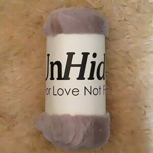 NEW UnHide Faux Fur throw blanket